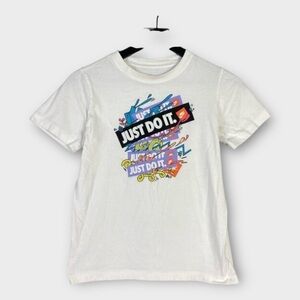 Nike Boys Just Do It Graphic T-Shirt‎ White Size M Casual Sportswear